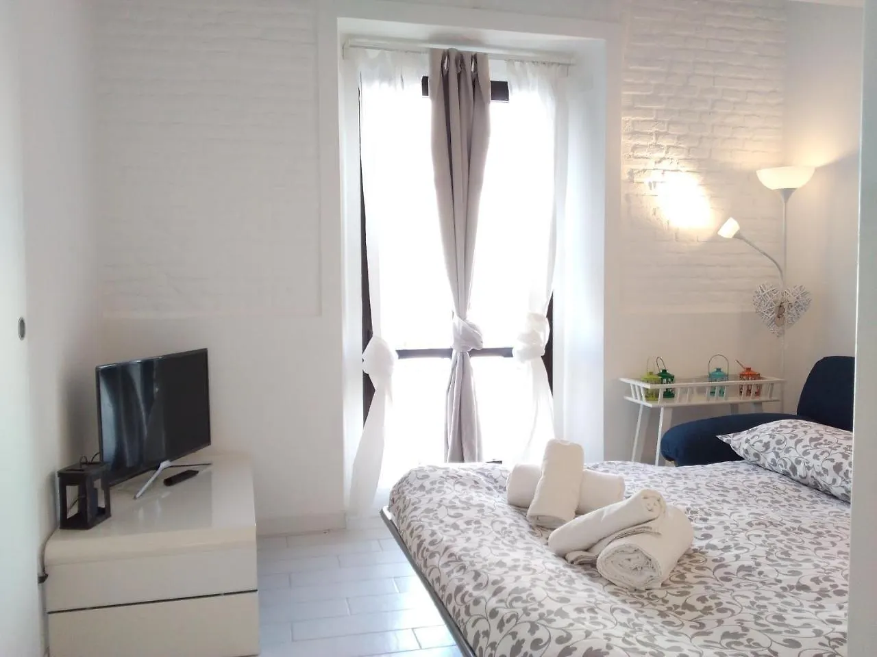 Kibilu - Via Marghera Milan 0*,